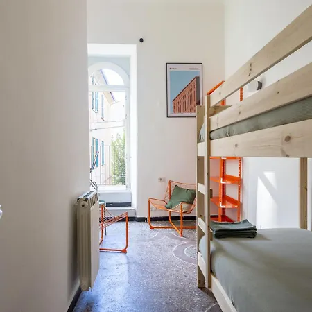 Daire C-44 Historic Stairway Authentic Charming With Aircon In Historic Building Up To 6ppl Newly Renovated La Spezia