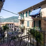 C-44 Historic Stairway Authentic Charming With Aircon In Historic Building Up To 6ppl Newly Renovated Апартаменты Специя