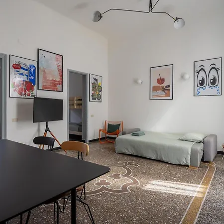 Apartman C44 Historic Stairway Authentic Charming With Aircon In Historic Building Up To 6ppl Newly Renovated