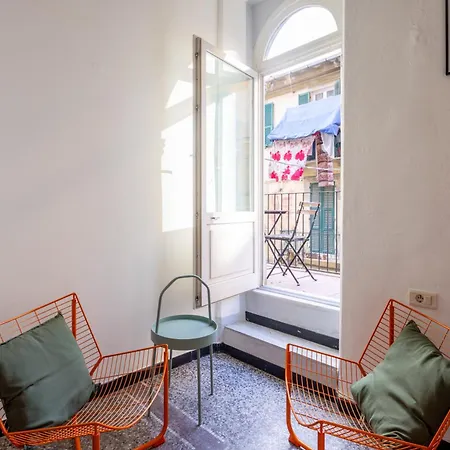 C44 Historic Stairway Authentic Charming With Aircon In Historic Building Up To 6ppl Newly Renovated * La Spezia
