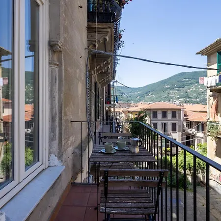 C44 Historic Stairway Authentic Charming With Aircon In Historic Building Up To 6ppl Newly Renovated Apartamento *