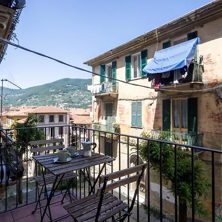 C44 Historic Stairway Authentic Charming With Aircon In Historic Building Up To 6ppl Newly Renovated Apartamento La Spezia