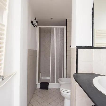 Apartamento C44 Historic Stairway Authentic Charming With Aircon In Historic Building Up To 6ppl Newly Renovated *