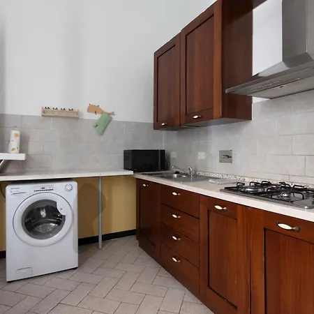 C44 Historic Stairway Authentic Charming With Aircon In Historic Building Up To 6ppl Newly Renovated Apartamento La Spezia