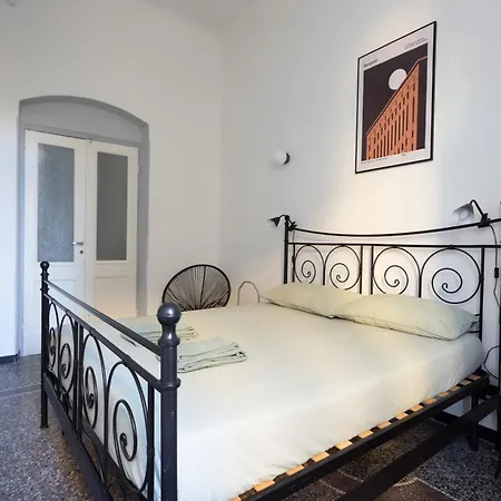 C44 Historic Stairway Authentic Charming With Aircon In Historic Building Up To 6ppl Newly Renovated * La Spezia