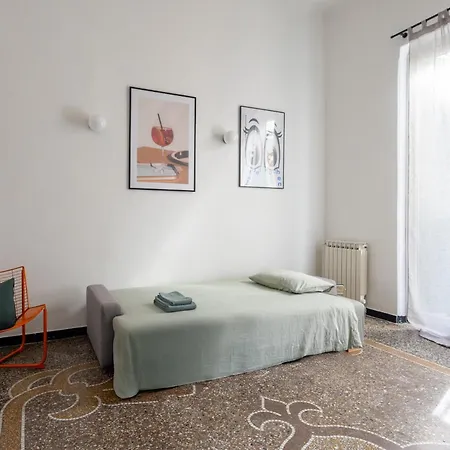 Apartamento C44 Historic Stairway Authentic Charming With Aircon In Historic Building Up To 6ppl Newly Renovated *